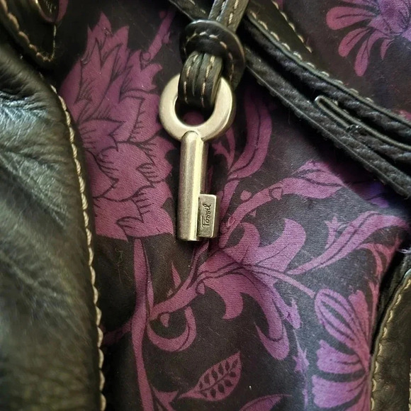 FOSSIL Womens Purse Bag Black Crossbody Travel Key Charm Leather - Picture 4 of 16